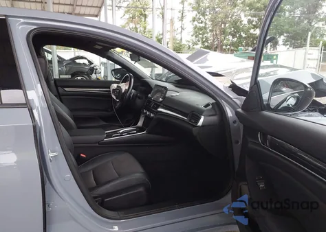 2022 Honda Accord Hybrid Sport z USA, uszkodzony, nr VIN 1HGCV3F23NA004099